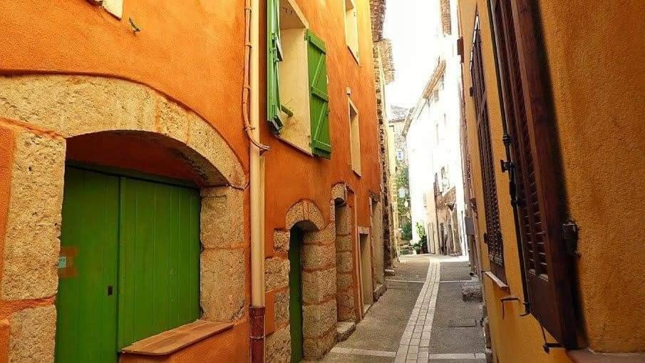La Mansardiere Villecroze Esterno foto